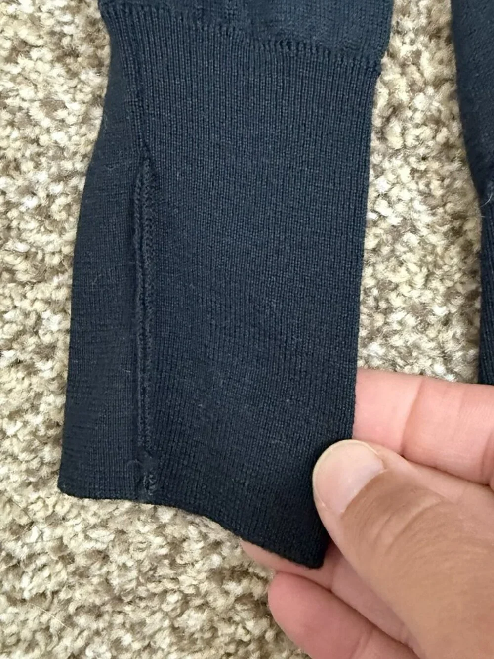 John Smedley Men’s V Neck Black Sweater 100% Pure Wool Size M England Made
